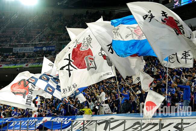 [442.review] ‘미나미노 선제골 + 도안 추가골’ 일본, 가나에 2-0 완승… 끝까지 이어진 압박으로 가나 완전 봉쇄