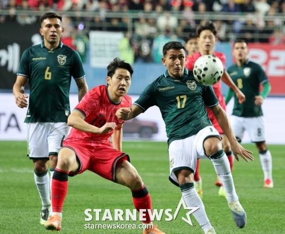 '프리킥 원더골' 손흥민, 위기의 홍명보호 구했다... '원샷원킬' 어나더 클래스 폭발 [대전 현장]