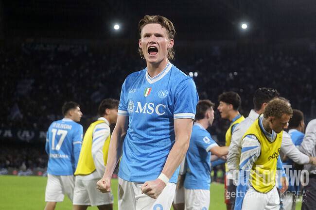 “그를 팔아버린 건 정말 큰 실수였다”… 완벽히 부활한 '성골' 맥토미니, 맨유는 재회를 원한다