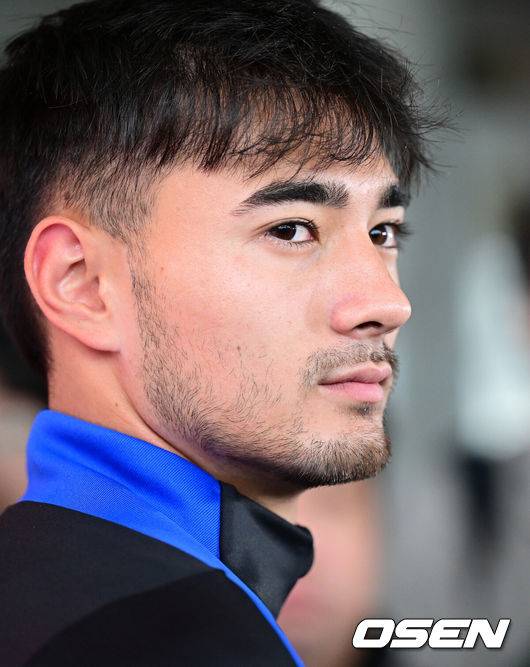 '넘치는 투지 + 어설픈 수비’ 옌스에게는 홍명보호 적응 위한 시간이 필요해~ [대전톡톡]