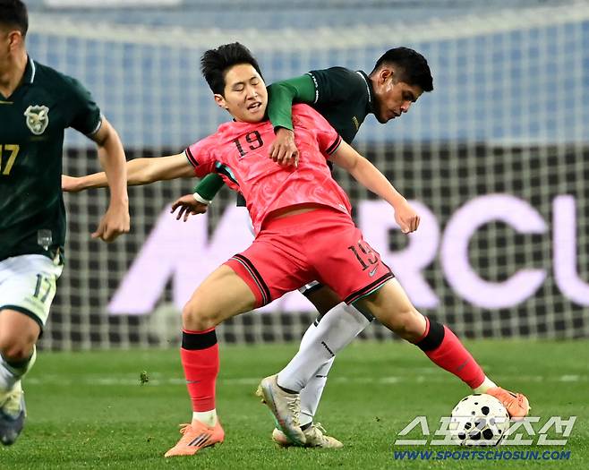 [현장이슈]'위험했던 태클'→'아찔한 벤치 클리어링' 韓 에이스는 역시 이강인, 볼리비아는 LEE 집중견제!
