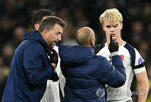 손흥민 그렇게 아꼈는데, 뇌진탕이라니…토트넘 최고 미남 MF, 후유증 심각→스웨덴 대표팀서 즉시 복귀