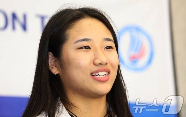 이게 무슨! '불참+불참+불참' 안세영, 역사상 초유의 기록 사실상 확정...10관왕 도전 '쾌청'→BWF, 첫 3년 연속 올해의 여자 선수, 등극 확실시