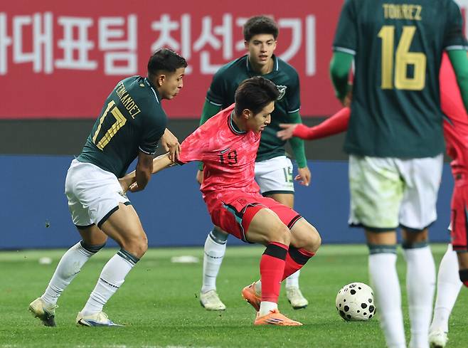 독박 축구! 이강인 안 도와줘도 혼자서 버텼다…거친 볼리비아에 밀리지 않고 터프함까지 과시