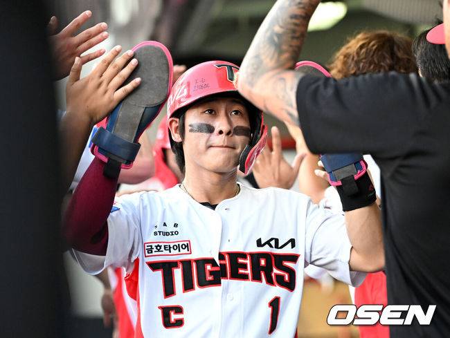 “박찬호와 아직 협상 중, 계약 확정 아냐” 4년 80억 합의 임박에도, 두산 프런트 왜 신중한가