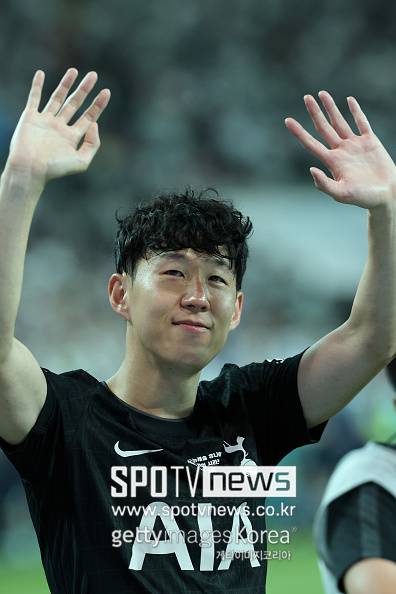 10년 헌신했던 SON 떠나고 ‘관중텅텅→매출감소’ 토트넘, 손흥민 활용해 또 돈 벌 생각…“韓에서 LAFC와 친선전 추진”
