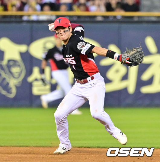 제2의 마차도 아니면 아시아쿼터...FA 박찬호 대안 찾는 KIA, 외인에서 답 찾을까