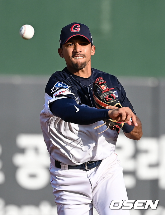 제2의 마차도 아니면 아시아쿼터...FA 박찬호 대안 찾는 KIA, 외인에서 답 찾을까