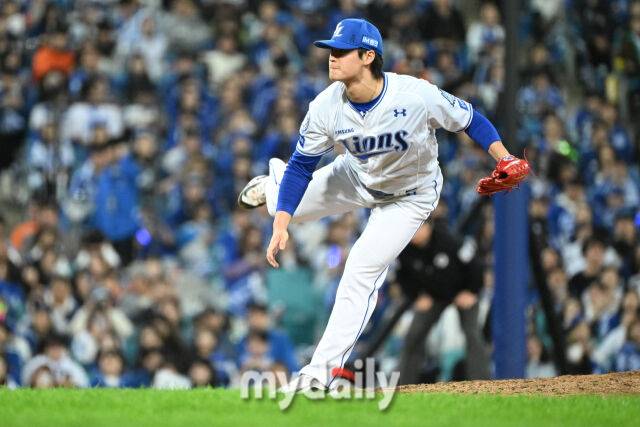 '이럴 수가' 홈런→볼넷→안타→사구→강판, 삼성 아기사자 도쿄돔 중압감에 떨렸나…0이닝 4실점 충격, 무사 만루서 내려가다