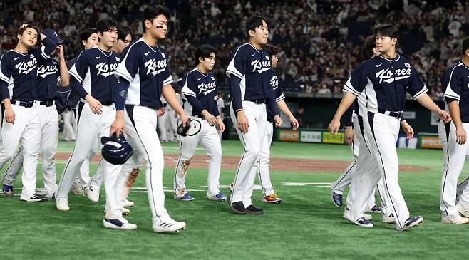 ABS에 젖은 한국 마운드 민낯, 일본과 수준 차 드러낸 임기응변 [IS 포커스]