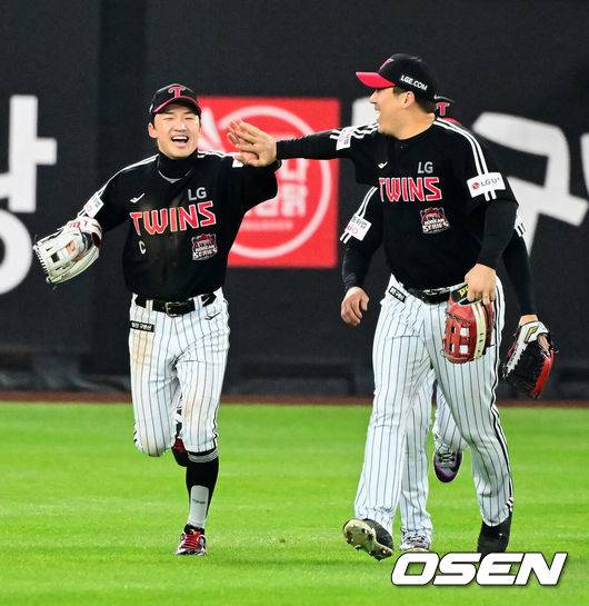 “생각지도 못한 팀이 오퍼를 했다” LG의 최악 시나리오, 박해민도 경쟁 붙었다...FA 모두 놓칠까