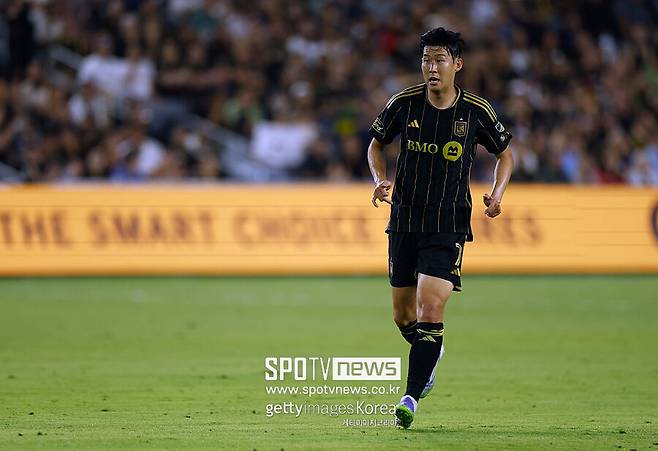 젠장, 또 쏘니, 또 한국이야…韓 돈줄로 보는 토트넘, 흥행 박살나자 또 코리아 투어 →