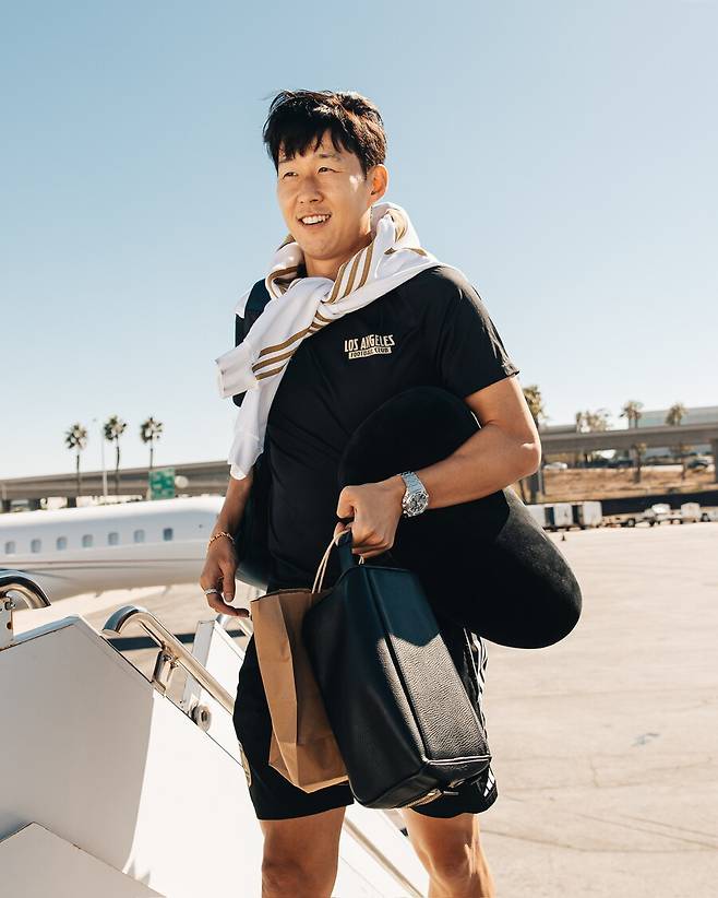 젠장, 또 쏘니, 또 한국이야…韓 돈줄로 보는 토트넘, 흥행 박살나자 또 코리아 투어 →