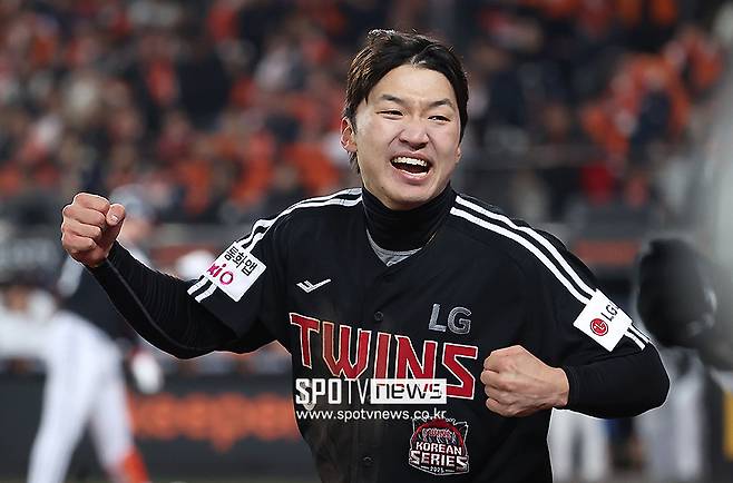 LG가 초긴장하나, 박찬호 놓쳐서 돈 남았다… 변수로 떠오른 이 팀, 야수 하나는 잡는다?