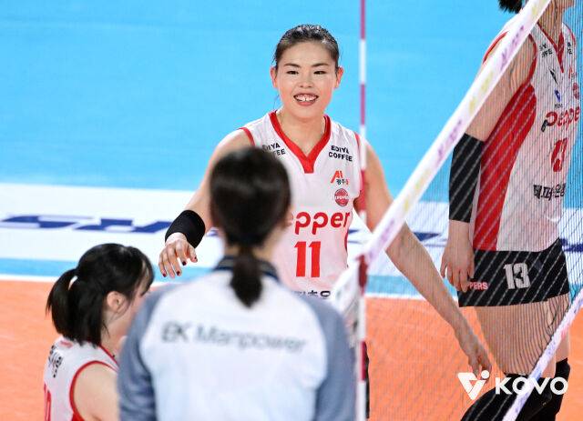 어떻게 182cm 신장으로 중앙을 지배하나…日 국대 이 정도인가, 4년 연속 꼴찌팀 바꾸다