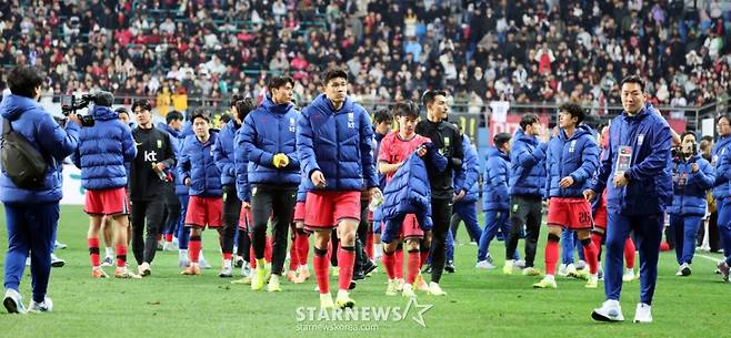 홍명보 전술 '작심 비판' 나왔다