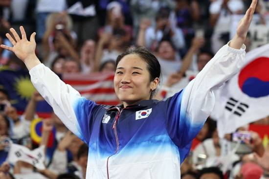 '이럴 수가' 안세영 사라지니 깜짝 행운이→'배드민턴 여제' 불멸의 대기록 왜 포기했나?…10위권 선수들 돌연 '우승 찬스'