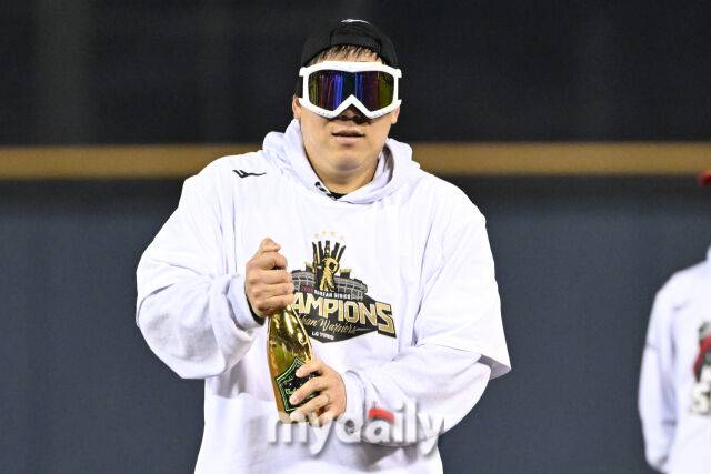 김현수 두고 ‘잠실의 전쟁’, 두산 FA 재벌 2~3위 동시 보유? 양의지와 재회하면 KS 우승반지 6개…LG 떨고 있나