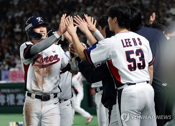 19세 정우주가 3이닝 무실점 넘기니 불펜 형들은 1이닝 3실점 동점허용