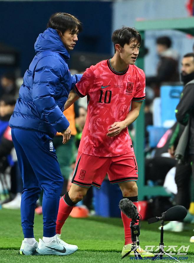 대한민국 최초의 경사, 홍명보호 99% 해냈다...월드컵 역사상 첫 2포트 진입 사실상 확정 '가나전 참사만 피하면'