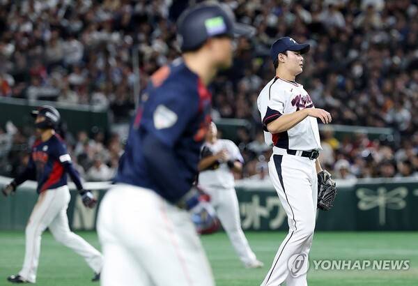 7회 희플로 5-6 만든 한국, 얕은 안타때 홈파고들다 동점기회 놓쳐 [야구 한일전]