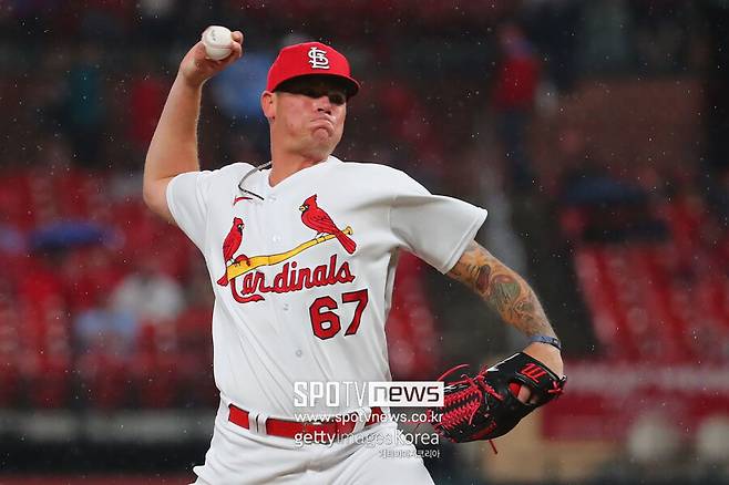 그러니까 왜 범죄를 저질러서… 미련 남은 KIA 전직 에이스, 결국 살기 위해 도미니카까지 갔다