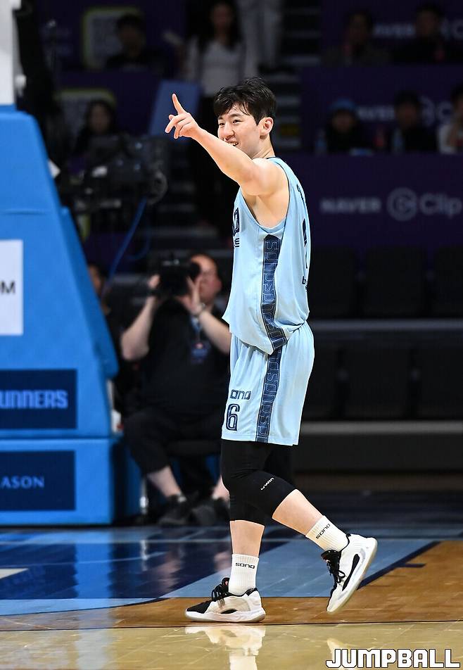 “교체하려 하면, 화난 표정을 짓는다” ‘작정현’의 못말리는 열정