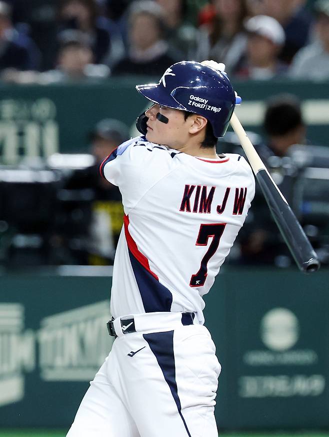 기적의 동점 솔로포 김주원의 '눈물의 기자회견'. 외할아버지 장례식 안가고 일본남았다[도쿄 인터뷰]