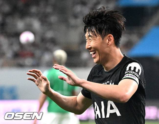 '케인·베일은 넣고 손흥민은 제외?' BBC 공개 라인업에 팬들 격앙... 손흥민 미포함 라인업에 비판 쇄도