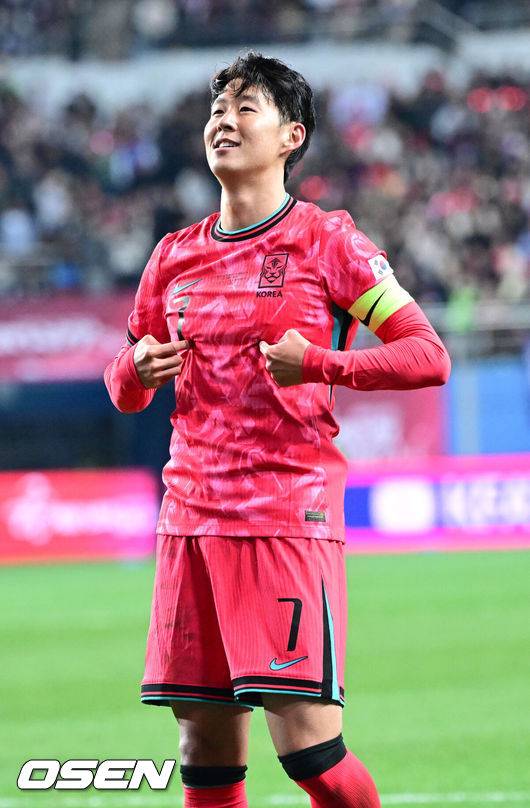 '케인·베일은 넣고 손흥민은 제외?' BBC 공개 라인업에 팬들 격앙... 손흥민 미포함 라인업에 비판 쇄도