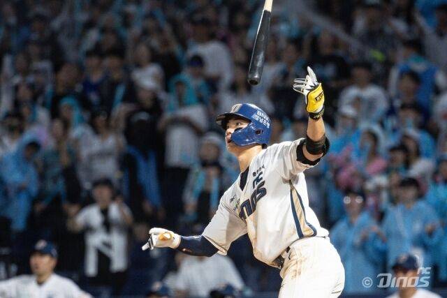 9회말 2아웃 극적 동점 홈런 쳤는데 왜 서럽게 눈물 흘렸나…