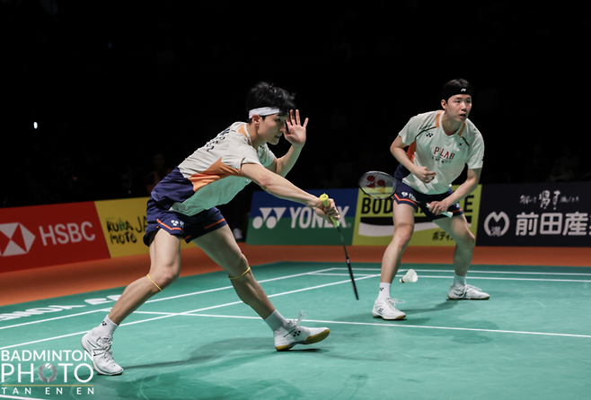 일본에서 ‘대한민국’ 외쳤다! ‘세계랭킹 1위’ 韓 듀오, 日 마스터스 제패…21세기 최초 기록 달성 “김원호-서승재 시즌 10관왕 역대급”