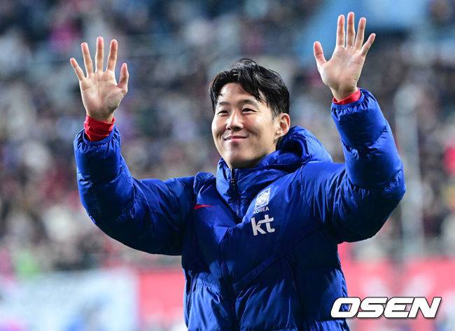 韓 축구 최초 경사! 홍명보호, 가나전 져도 월드컵 '포트 2' 확정적...FIFA 랭킹 23위 사실상 확보→볼리비아전 승리 컸다
