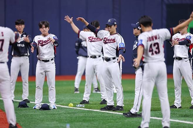 일본이 본 한국 최고 투수들은 온통 ‘볼쟁이들’… 굴욕적 자멸, ABS 핑계가 더 비참하다