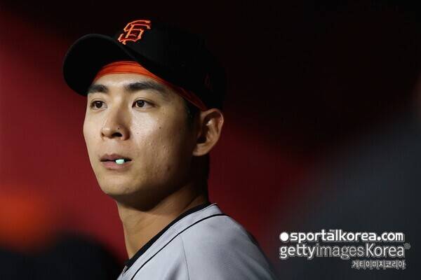 '충격 예상' 이정후, 2시즌 만에 중견수 장갑 벗어야 하나? FA 외야수 베이더, LEE 대체자로 거론