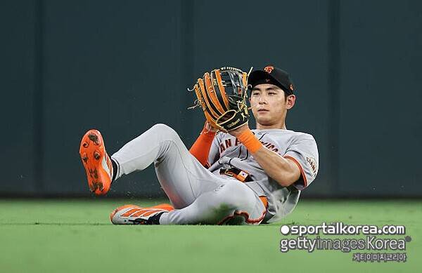 '충격 예상' 이정후, 2시즌 만에 중견수 장갑 벗어야 하나? FA 외야수 베이더, LEE 대체자로 거론