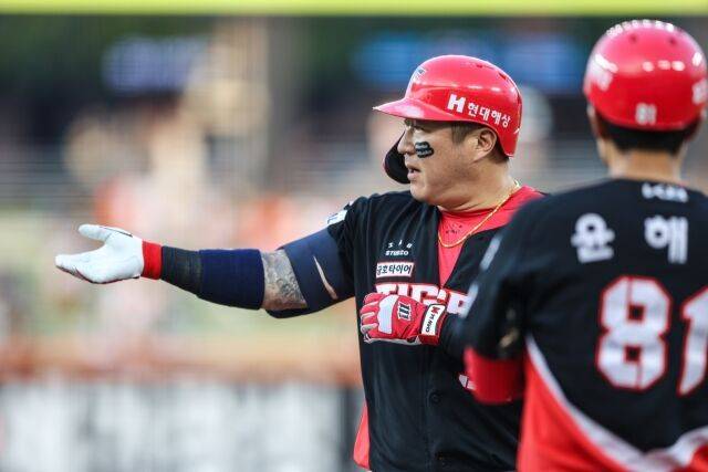 박찬호 두산행 충격을 털어내라, KIA FA 두 번째 타깃은 최형우…왜 조상우·양현종·이준영·한승택보다 중요한가
