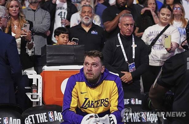 ‘이상기류 있었다!?’ 트레이드 통보 후 핸드폰 집어던진 돈치치, 레이커스 생활은 대만족