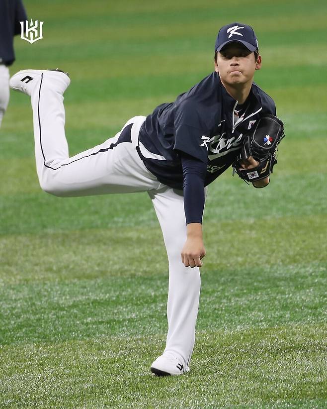 '말도 안돼' 충격의 143km 직구로 일본을 퍼펙트 봉쇄하다니…처참했던 볼넷 12개, 유일한 빛은 박영현이었다