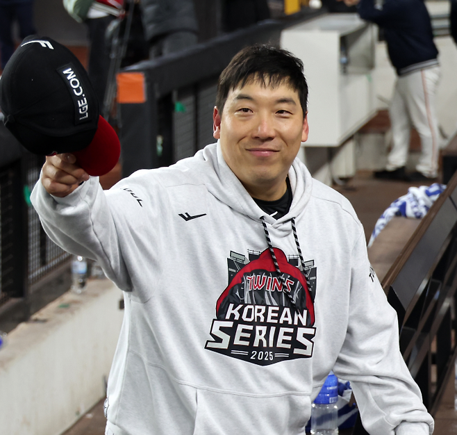 LG와 협상 중인 FA 김현수 “사실 아닌 얘기에 속상…금액 올려달라, 계약서 바꾸자 한 적 없어”