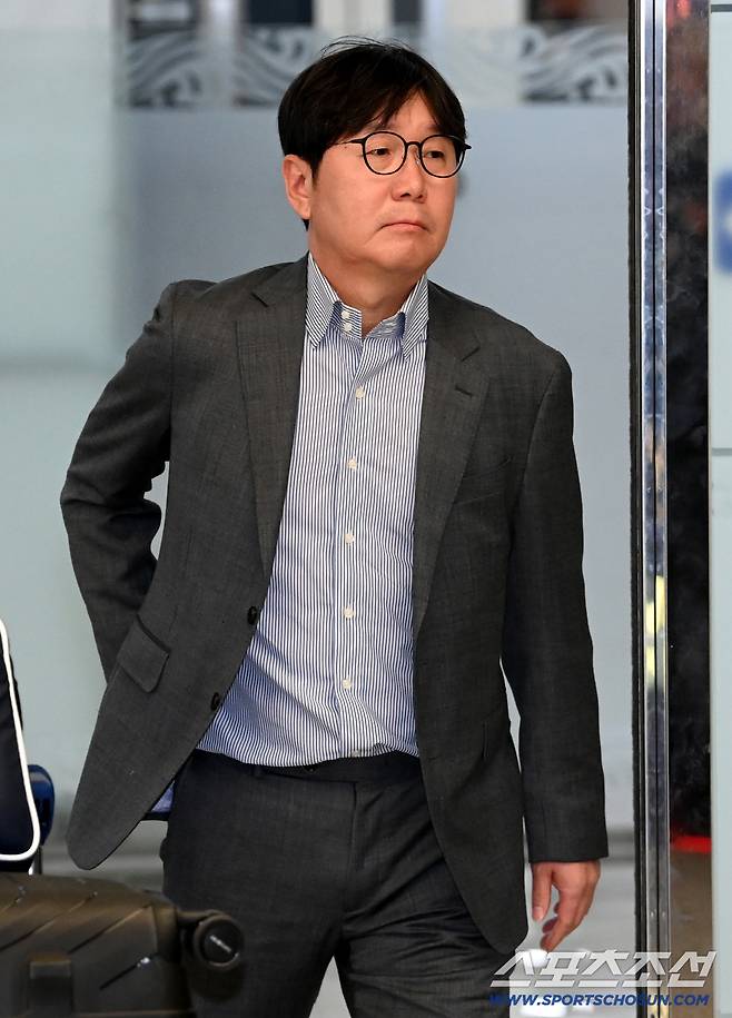 '한일전' 마친 류지현 감독