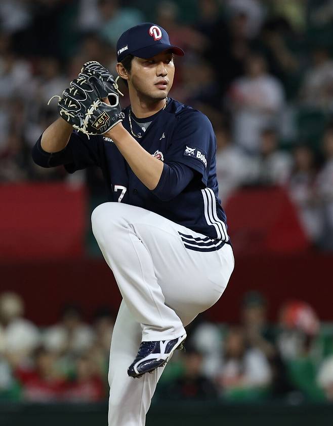 두산 박찬호 영입에 신났는데, 정작 마운드에서 누수… 예상 못한 작별, 이영하는 지킬 수 있나
