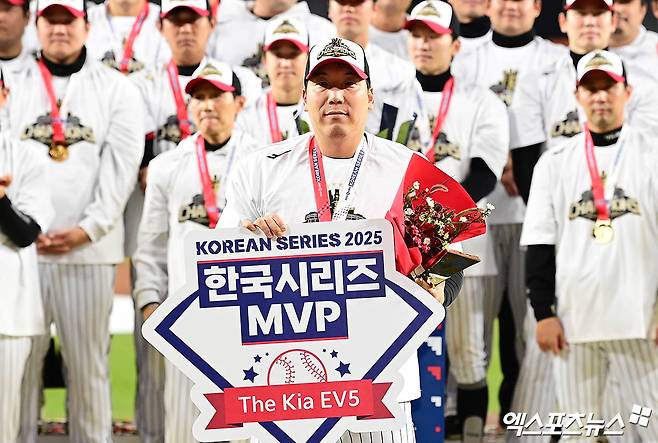 LG-김현수, 분명 '같은 곳' 바라보고 있었는데…'박찬호·강백호' 최대어보다 뜨거워진 '30대 후반' 베테랑 거취 논란