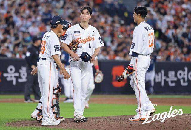 154km 대만 국대+한화 괴물루키가 이 선수 운명 정하나…'KS 충격 탈락' 위기의 78억 엄상백은 어디에서 던질까