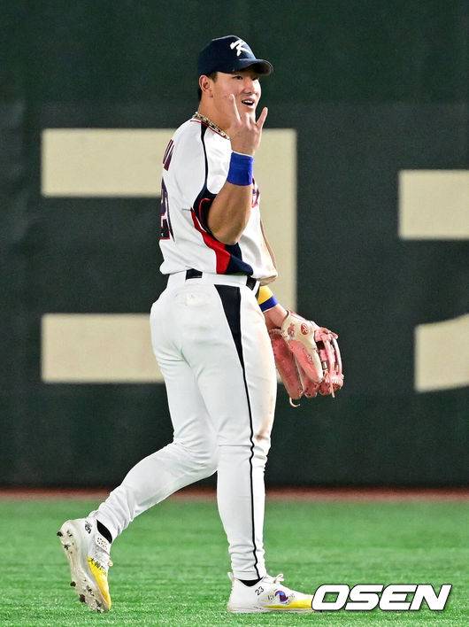 “ML급 선수다” 日감독까지 매료시켰는데, 국대 괴물타자 왜 “나한테 한 말 아냐, 갈 길 멀어” 손사래 쳤나