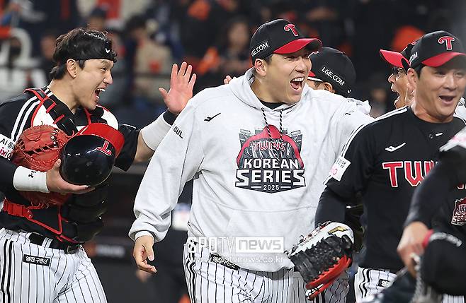 단호한 LG, 오프시즌 원칙 지킨다… 김현수-박해민 FA 사방이 적이다, 둘 중 하나 포기하나