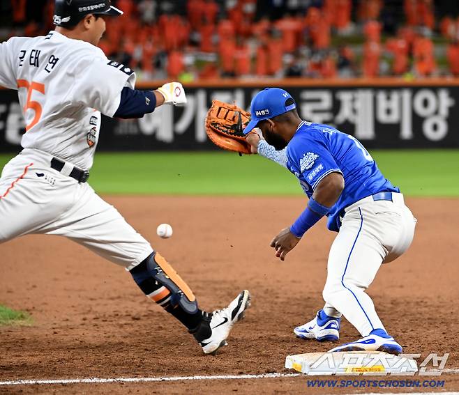 '최고 포수' 양의지도 강민호도 아니었다, 80억 FA 제친 한일전 동점홈런 히어로, 2025 KBO 수비상 수상자 발표