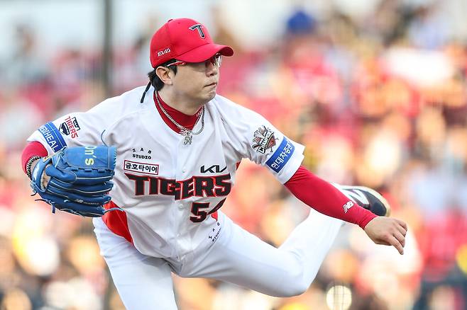 박찬호 핑계도 사라졌다···위기의 KIA, 최형우·양현종은 답 찾을 수 있나