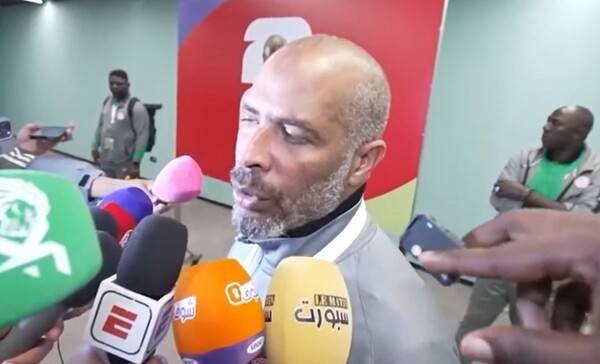 대표팀 감독 맞나? 무슨 이런 말도 안 되는 핑계를