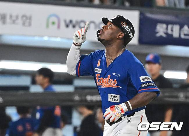 '한화 방출→트리플A 안타⋅타점 2위' 페라자가 KBO 컴백하나...베네수엘라 매체,